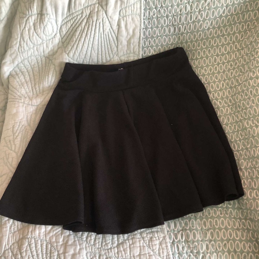 black skirt